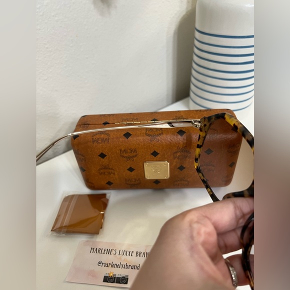 NEW MCM HAVANA SUNGLASSES - Picture 4 of 5